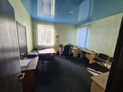 Продається квартира Дніпропетровська, Кам'янське, Кам'янське, центр фото 1 Продається квартира Дніпропетровська, Кам'янське, Кам'янське, центр фото 1