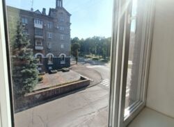 Продається квартира Дніпропетровська, Кам'янське, Кам'янське, центр фото 5 Продається квартира Дніпропетровська, Кам'янське, Кам'янське, центр фото 5