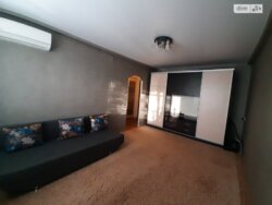 Продається тепла та комфортна квартира в центрі міста Кам'янське. фото 1 Продається тепла та комфортна квартира в центрі міста Кам'янське. фото 1