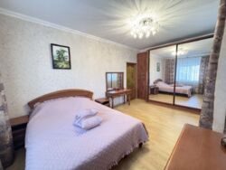 Продається квартира Дніпропетровська, Кам'янське, Кам'янське, центр фото 8 Продається квартира Дніпропетровська, Кам'янське, Кам'янське, центр фото 8