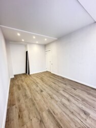 Продається квартира Дніпропетровська, Кам'янське, Кам'янське, центр фото 2 Продається квартира Дніпропетровська, Кам'янське, Кам'янське, центр фото 2