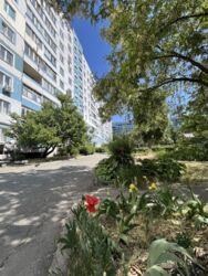 Продається квартира Дніпропетровська, Кам'янське, Кам'янське, 11 мкр фото 1 Продається квартира Дніпропетровська, Кам'янське, Кам'янське, 11 мкр фото 1