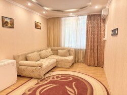 Продається квартира Дніпропетровська, Кам'янське, Кам'янське, центр фото 1 Продається квартира Дніпропетровська, Кам'янське, Кам'янське, центр фото 1