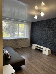 Продається квартира Дніпропетровська, Кам'янське, Кам'янське, центр фото 1 Продається квартира Дніпропетровська, Кам'янське, Кам'янське, центр фото 1