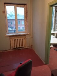 Продам квартиру 2 к по вулиці Холодноярська 5 на першому високому поверсі будинку фото 2 Продам квартиру 2 к по вулиці Холодноярська 5 на першому високому поверсі будинку фото 2