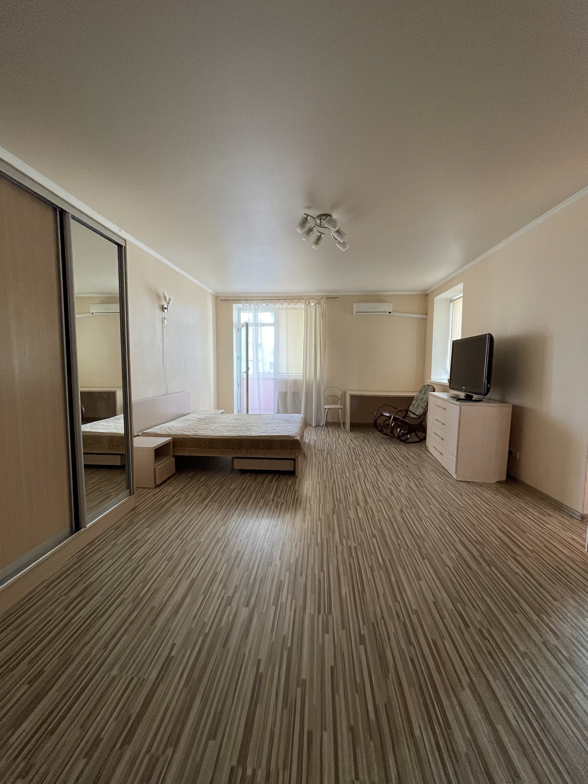 Просторная 1к квартира фото 1 Просторная 1к квартира фото 1