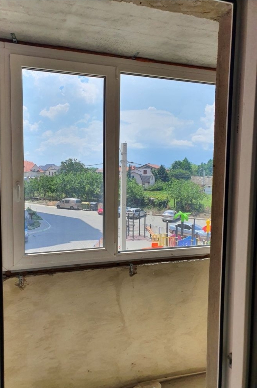 Продам большую квартиру в новострое. Район Монолит фото 1 Продам большую квартиру в новострое. Район Монолит фото 1