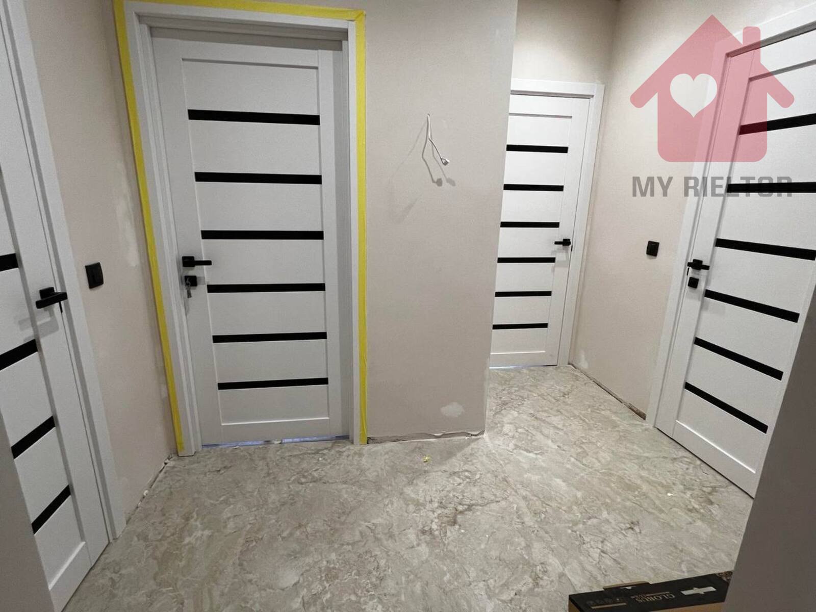 Продаж однокімнатної квартири по вул.Фогорашія фото 1 Продаж однокімнатної квартири по вул.Фогорашія фото 1