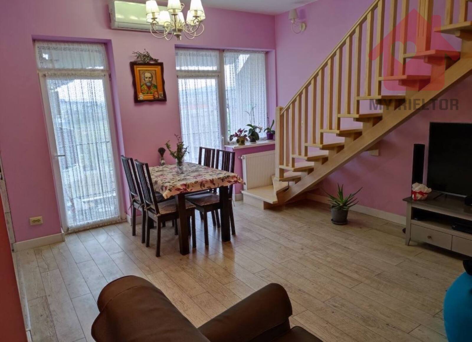 Продаж трикімнатної квартири вул.Погорєлова. фото 1 Продаж трикімнатної квартири вул.Погорєлова. фото 1