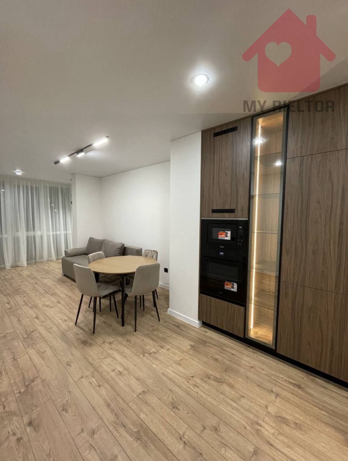 Продаж однокімнатної квартири ЖК В 4 фото 1 Продаж однокімнатної квартири ЖК В 4 фото 1