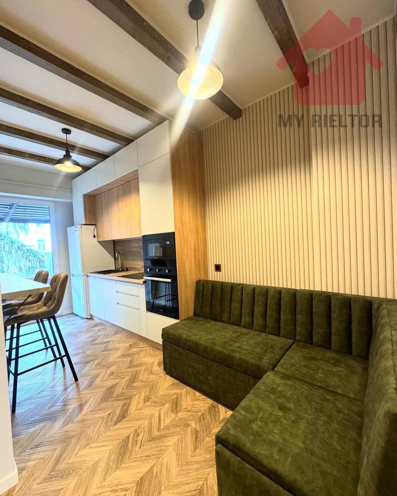 Продаж однокімнатної квартири на Набережній Незалежності. фото 1 Продаж однокімнатної квартири на Набережній Незалежності. фото 1