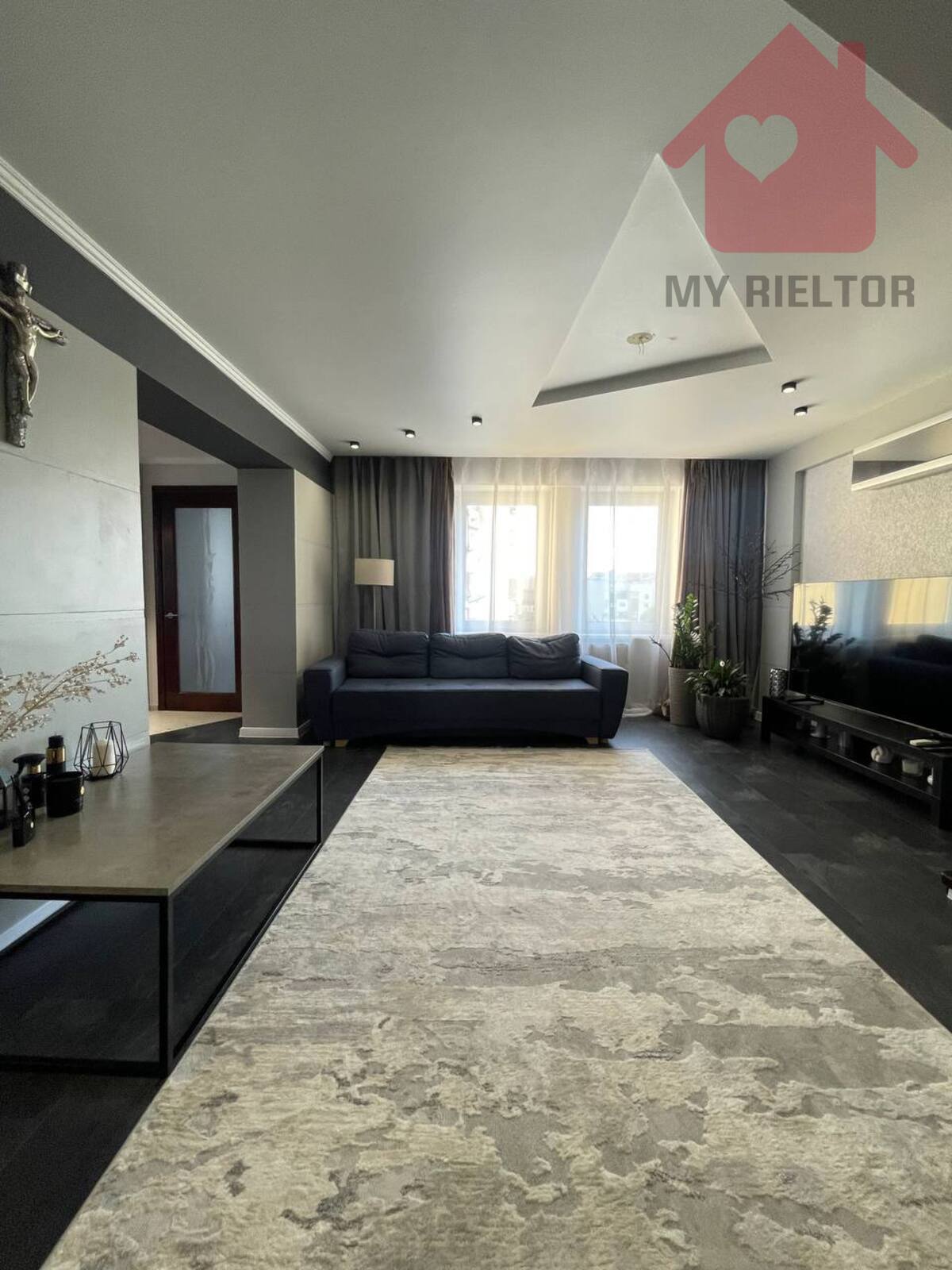 Продаж чотирикімнатної квартири по вул.Чорновола фото 1 Продаж чотирикімнатної квартири по вул.Чорновола фото 1