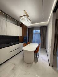 Продаж трикімнатної квартири по вул.Швабська фото 2 Продаж трикімнатної квартири по вул.Швабська фото 2