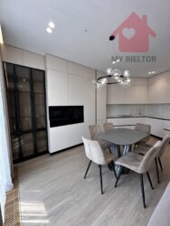 ������ 1,5 �������� �� Resident Park ���� 1