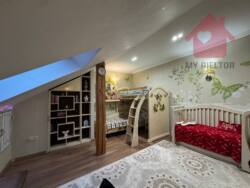 Продаж двоярусної квартири по вул.Волошина фото 9 Продаж двоярусної квартири по вул.Волошина фото 9