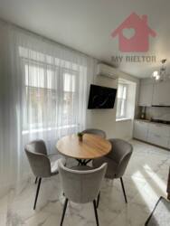 Продаж двокімнатної квартири по вул.Грушевського фото 1 Продаж двокімнатної квартири по вул.Грушевського фото 1