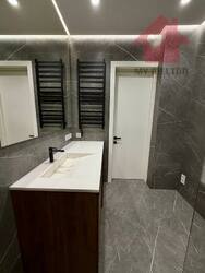������ 1,5 �������� �� Resident Park ���� 8