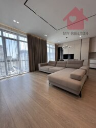 ������ 1,5 �������� �� Resident Park ���� 4