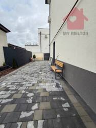 Продаж двокімнатної квартири по вул.Грушевського фото 2 Продаж двокімнатної квартири по вул.Грушевського фото 2