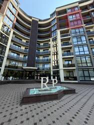 ������ 1,5 �������� �� Resident Park ���� 12