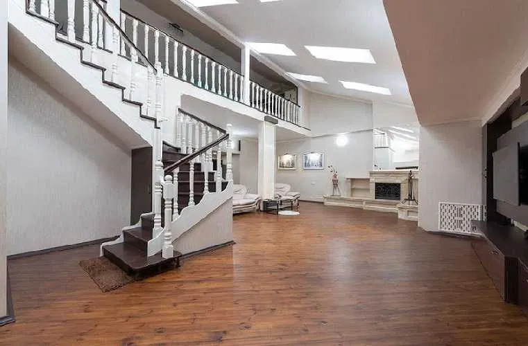 Продаж 3-х рівневого пентхауса 555 кв.м з авторським ремонтом та з видом на Печерськ фото 1 Продаж 3-х рівневого пентхауса 555 кв.м з авторським ремонтом та з видом на Печерськ фото 1