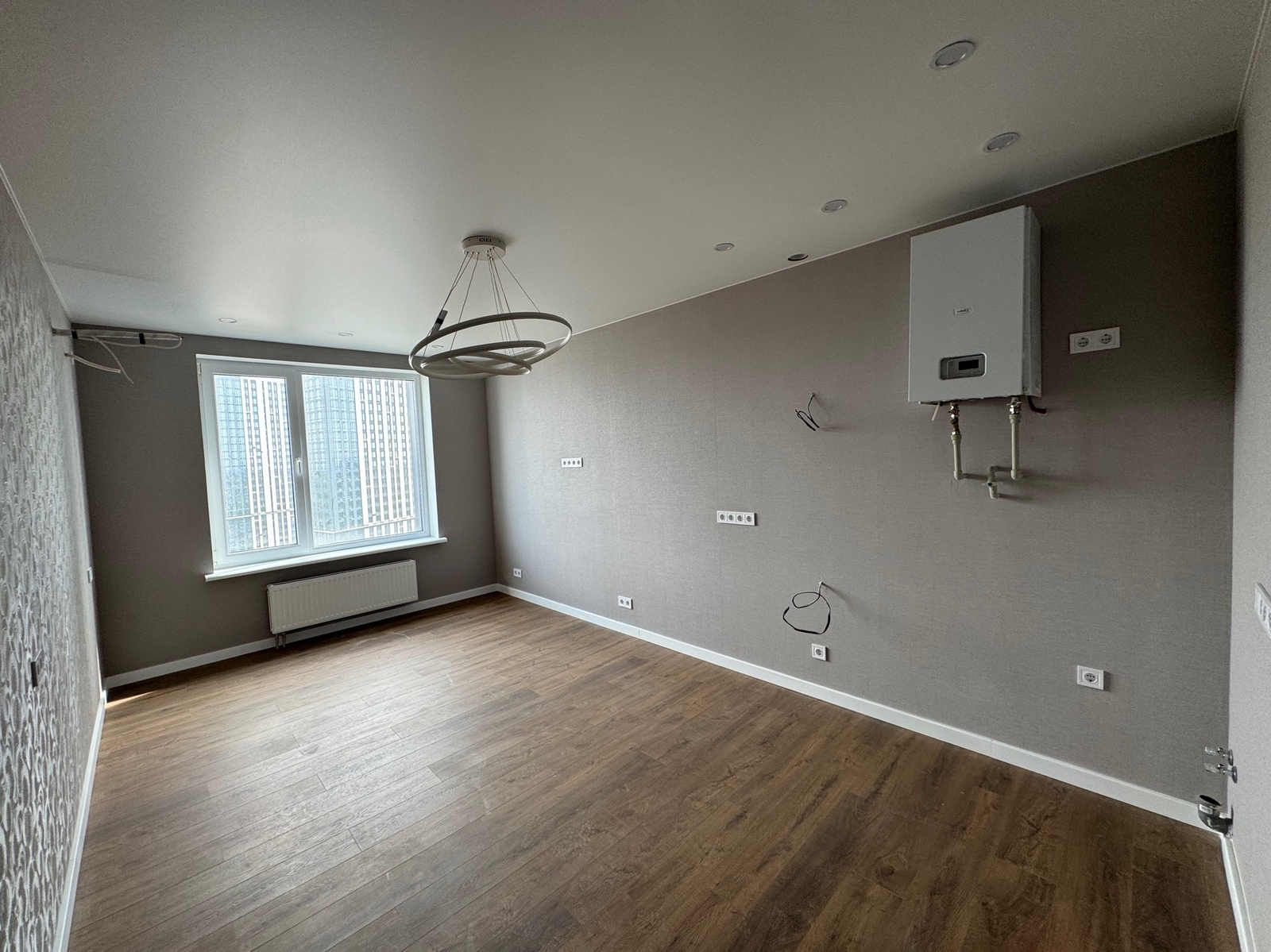 Продаж студії 29.5 кв.м. з ЄВРОРЕМОНТОМ, 24-й поверх, ЖК 'Метрополіс', Голосіївський р-н фото 1 Продаж студії 29.5 кв.м. з ЄВРОРЕМОНТОМ, 24-й поверх, ЖК 'Метрополіс', Голосіївський р-н фото 1