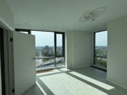 Продаж євродвушки 42 кв.м. з РЕМОНТОМ та меблями, 25-й поверх, ЖК 'Метрополіс', Голосіївський р-н фото 4 Продаж євродвушки 42 кв.м. з РЕМОНТОМ та меблями, 25-й поверх, ЖК 'Метрополіс', Голосіївський р-н фото 4