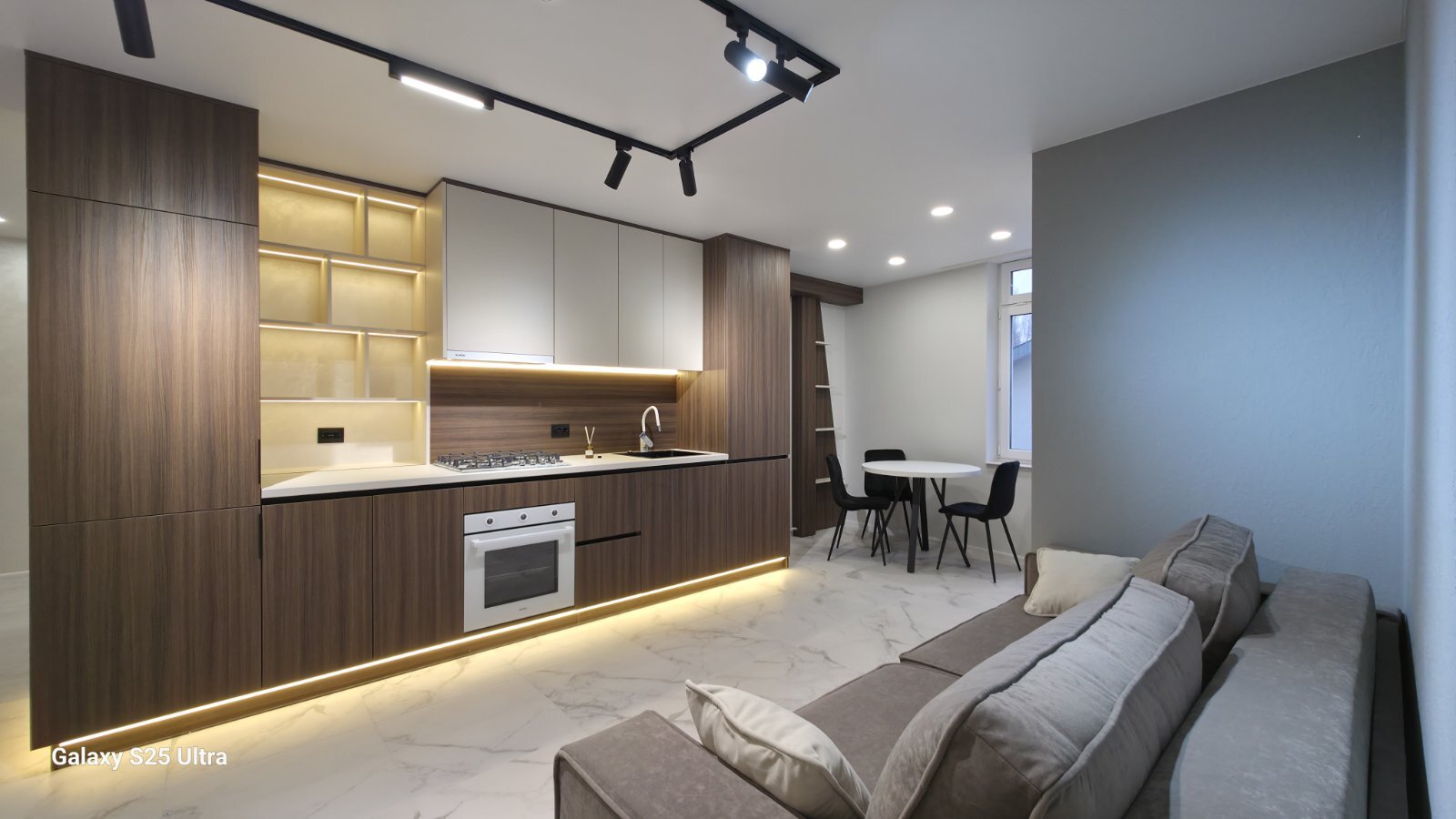 Продаж 3км квартири по вул.Сахарова фото 1 Продаж 3км квартири по вул.Сахарова фото 1