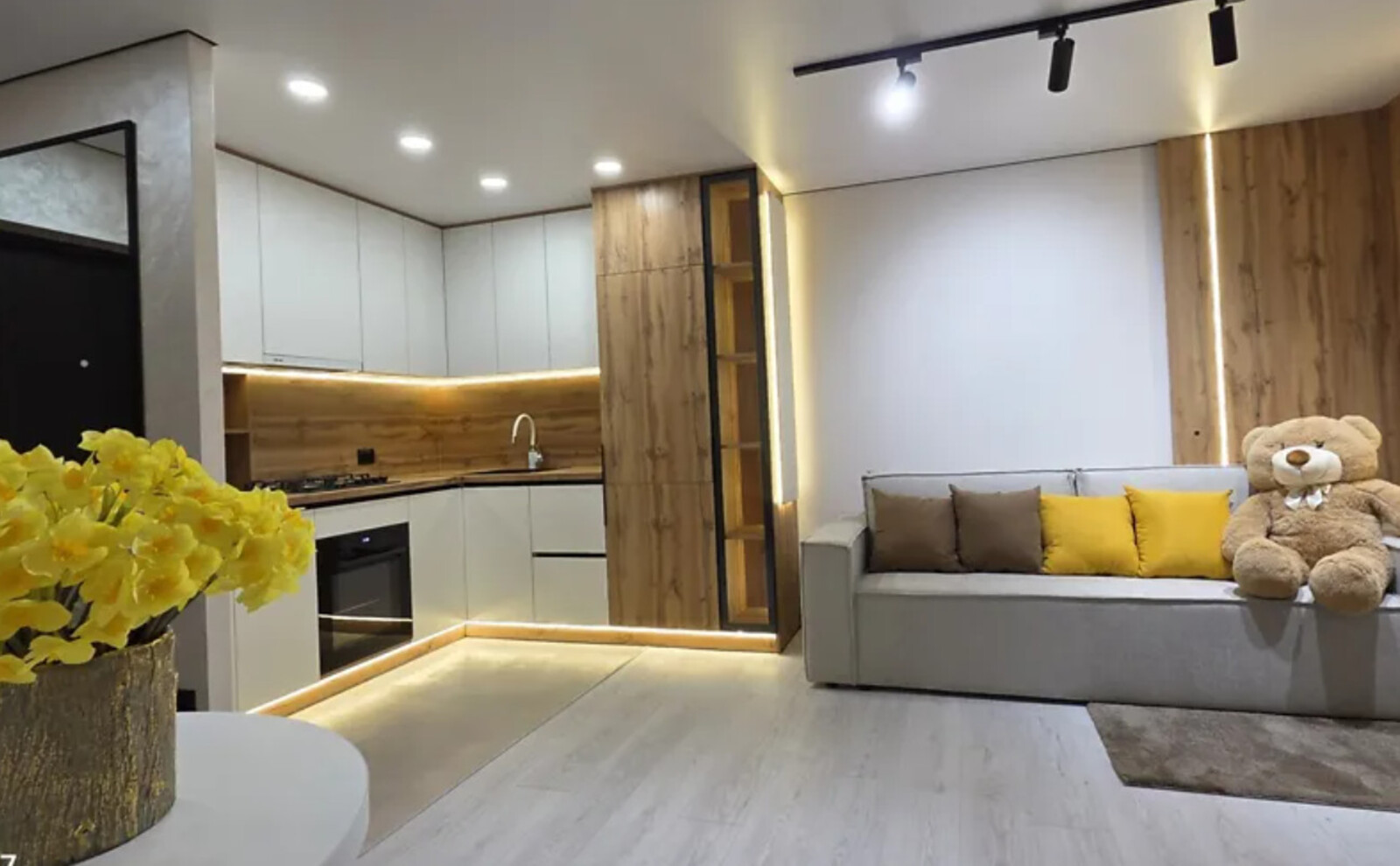 Продаж 2к квартири 58 кв. м на вул. Смакули фото 1 Продаж 2к квартири 58 кв. м на вул. Смакули фото 1