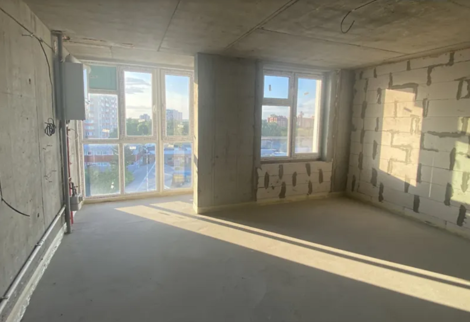 Продаж 3к квартири 95.7 кв. м на вул. Тролейбусна фото 1 Продаж 3к квартири 95.7 кв. м на вул. Тролейбусна фото 1