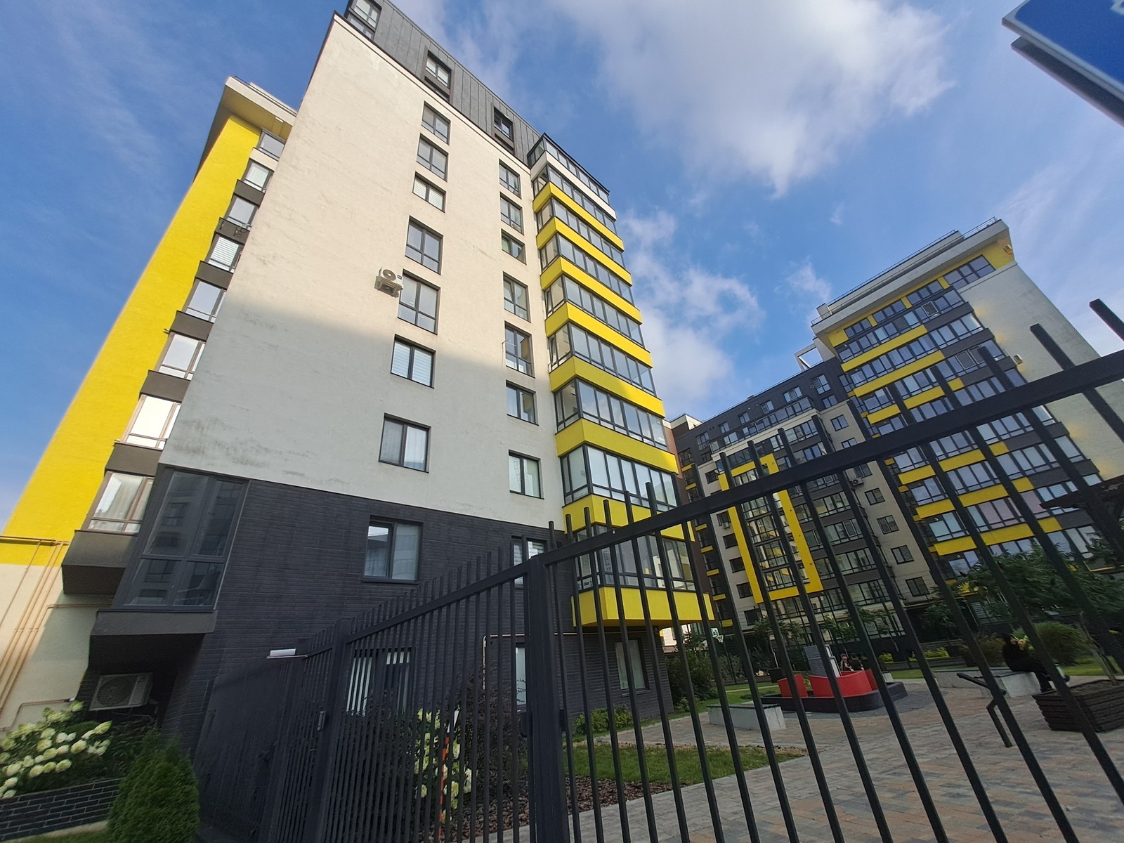 ������ 2� �������� 64.8 �.�� �� ���������� �� ���. ����������� ���� 1