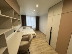 Продаж 3к квартири, 91 кв.м, вул. Чернівецька фото 1 Продаж 3к квартири, 91 кв.м, вул. Чернівецька фото 1