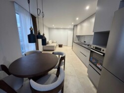 Продається простора 2 кім. квартира + кухня студія пров. Цегельний фото 2 Продається простора 2 кім. квартира + кухня студія пров. Цегельний фото 2