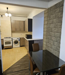 Продаж 3к квартири 77 кв. м на вул. Петра Батьківського фото 1 Продаж 3к квартири 77 кв. м на вул. Петра Батьківського фото 1