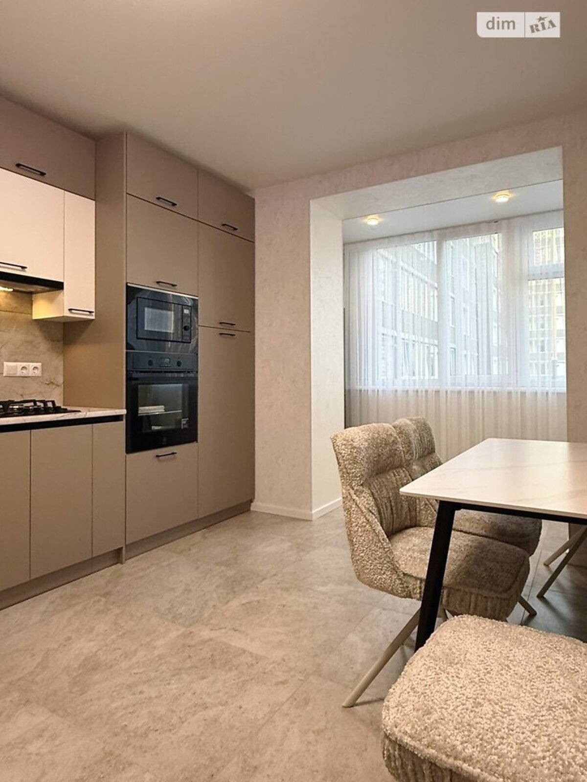 Сучасна квартира 76 м² у ЖК Приозерний 🏢 фото 1 Сучасна квартира 76 м² у ЖК Приозерний 🏢 фото 1