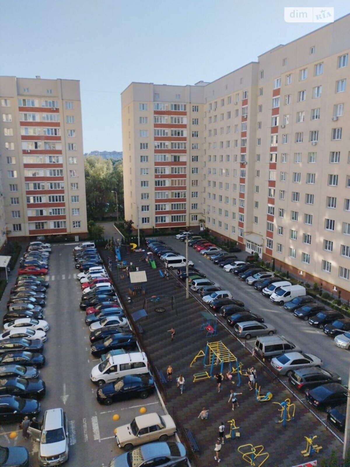 2-кімнатна квартира в чудовому районі Виставка! фото 1 2-кімнатна квартира в чудовому районі Виставка! фото 1