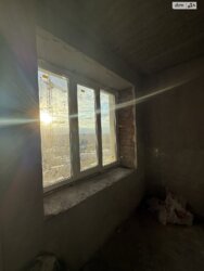 3-  88.8 ²  .  , 80 (- )**  8