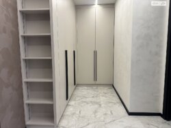 🏙️ ** 1-   !**  7