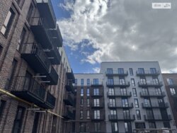     Status Residence      !  1