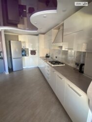 Продаж 3к квартири 130 кв. м на вул. Подільська фото 1 Продаж 3к квартири 130 кв. м на вул. Подільська фото 1