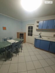 ✨ Простора 3-кімнатна квартира в 'серці' міста з неймовірним виглядом із вікна! ✨ фото 3 ✨ Простора 3-кімнатна квартира в 'серці' міста з неймовірним виглядом із вікна! ✨ фото 3