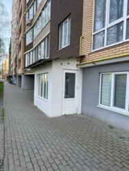 🏢       !  3