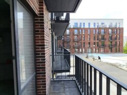 ������� 1-������� �������� � ������� ��������������� �� �Status Residence� ���� 9