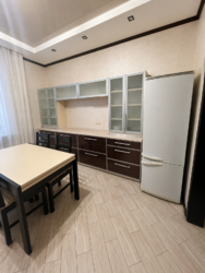 ������ 2-������� �������� 80 �² � ������� ���� ���� 12