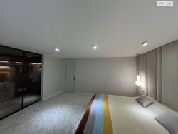 4� �������� 240 ��. � �� ���. ������� ���� 22