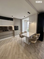 🏡  33  3