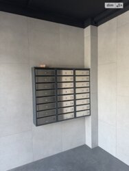     Status Residence      !  4