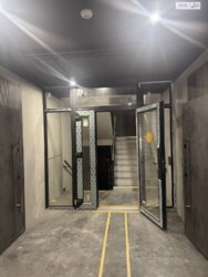     Status Residence      !  7