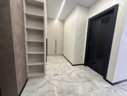 🏙️ ** 1-   !**  8