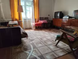 Простора 3-к СТАЛІНКА в самому центрі міста фото 1 Простора 3-к СТАЛІНКА в самому центрі міста фото 1